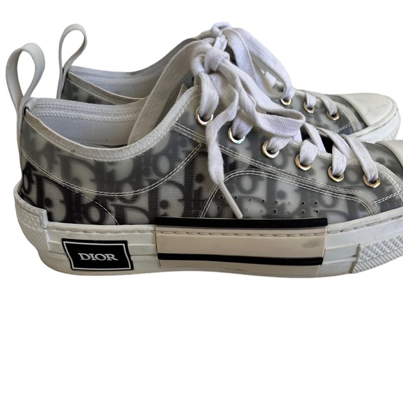 Dior Men’s Sneaker White/Blk B23 LOW-TOP SNEAKER
Dior Oblique Canvas. Si… - Picture 9 of 15